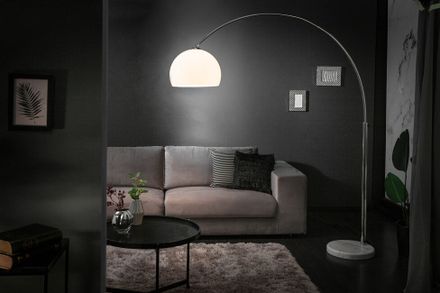 Designová výsuvná stojací lampa Lounge Deal 175-205cm bílá