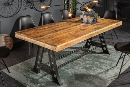 Moderní jídelní stůl z masivu Industrial Mango 240cm 90mm